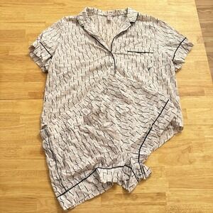 Victoria's Secret Pajama Love Black Letters Print, Short And Shirt Button Up L